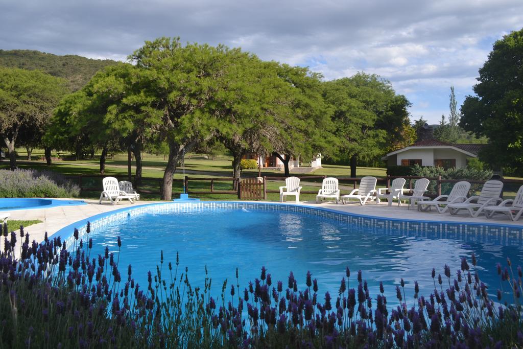 Cabanas Los Algarrobos Villa General Belgrano Dış mekan fotoğraf