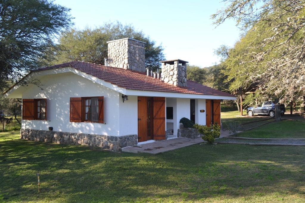 Cabanas Los Algarrobos Villa General Belgrano Oda fotoğraf